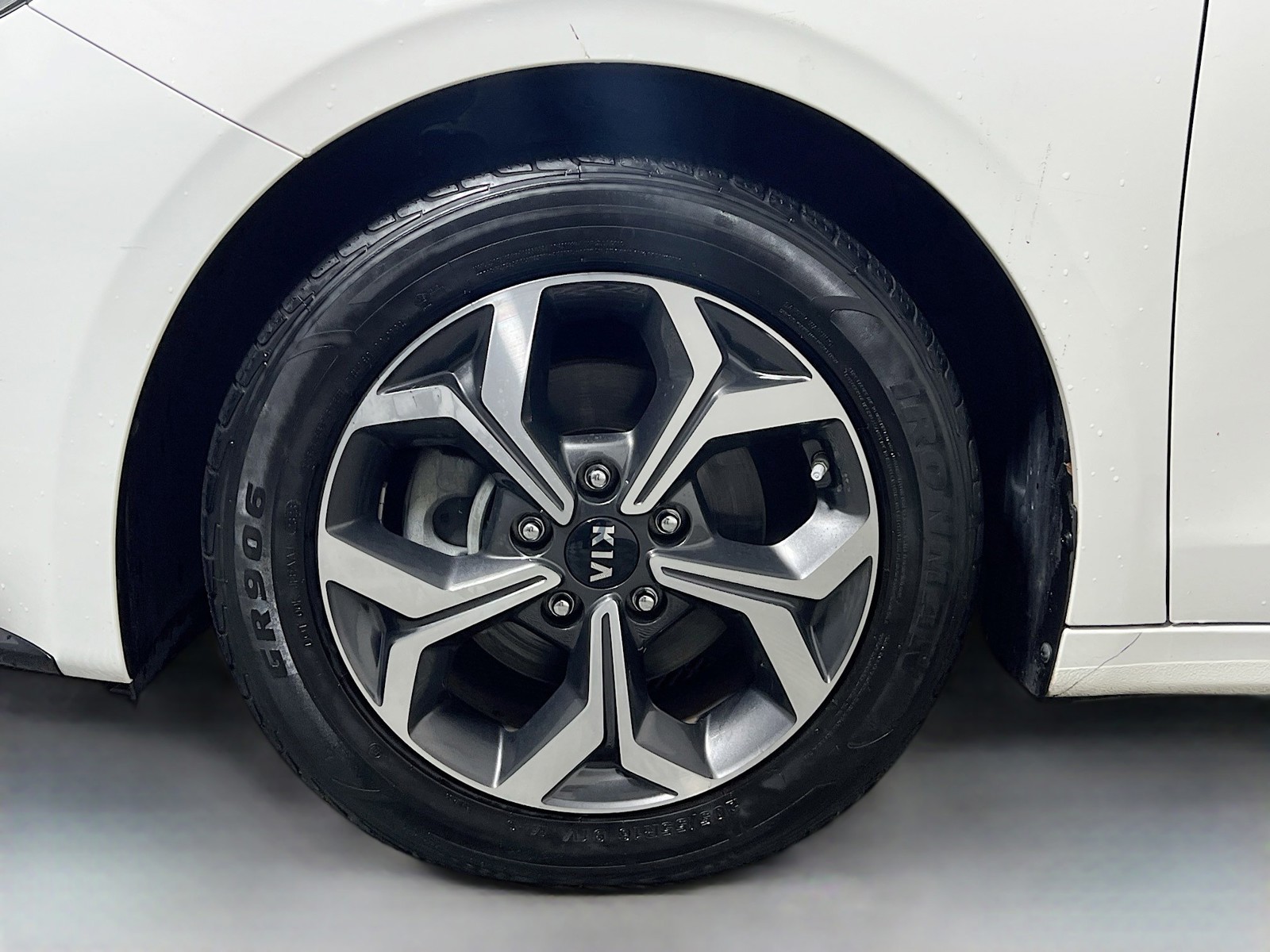 2020 Kia Forte - Photo 11