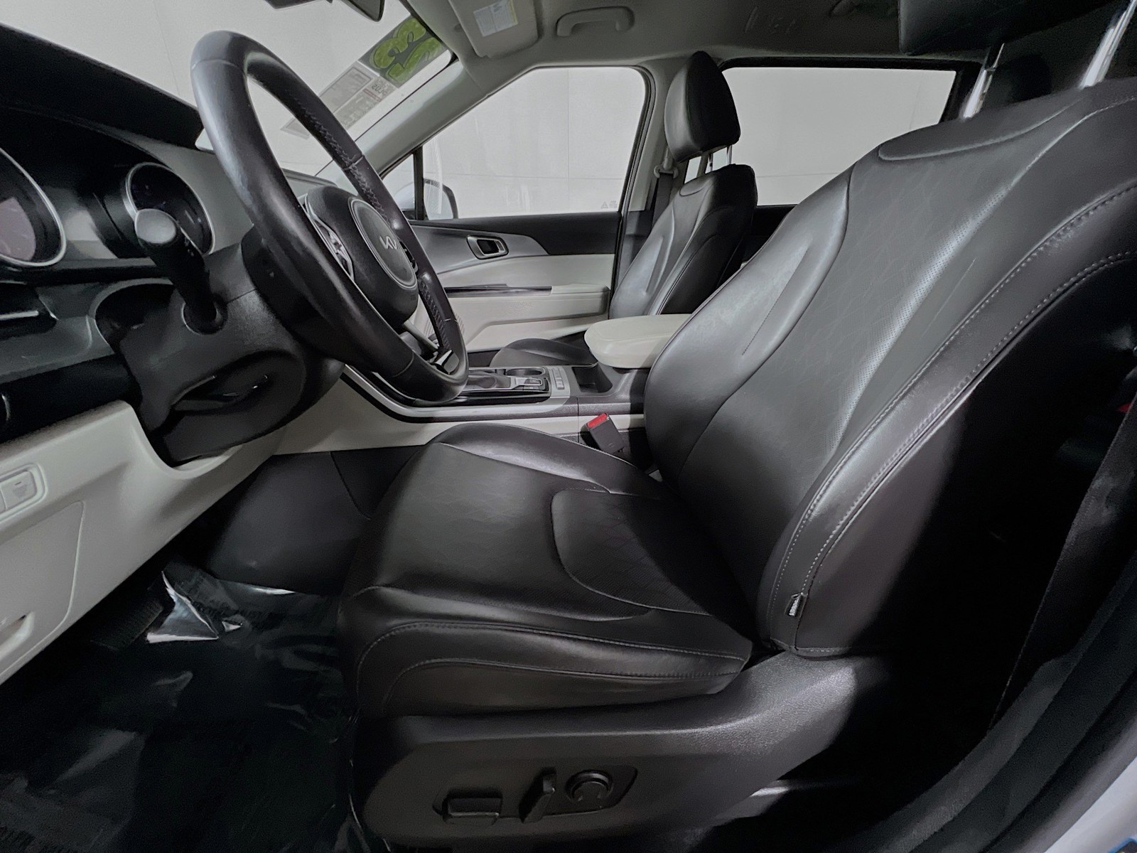 2023 Kia Carnival - Photo 12