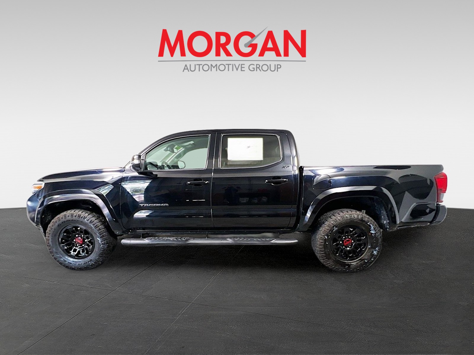 2022 Toyota Tacoma - Photo 2
