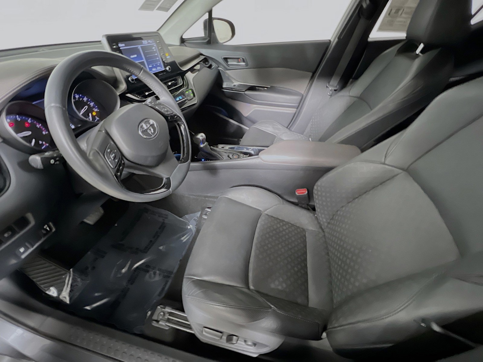 2021 Toyota C-HR - Photo 12