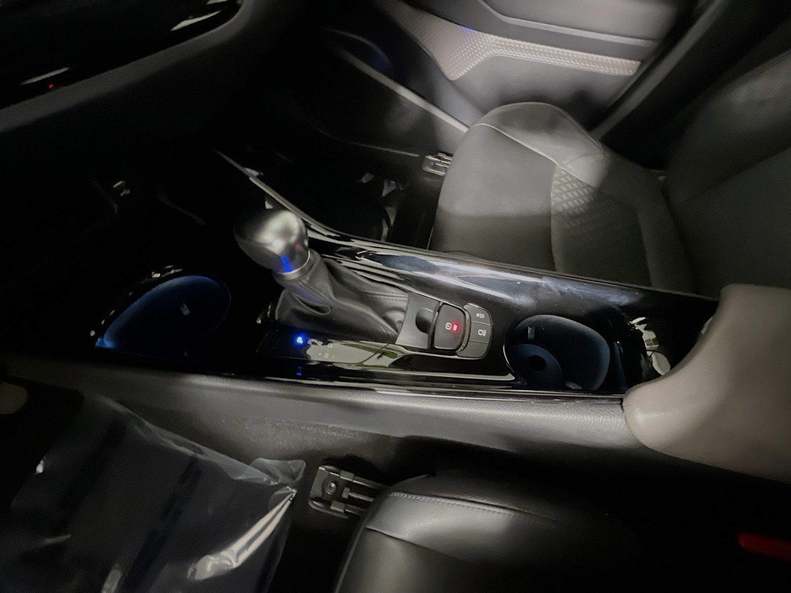 2021 Toyota C-HR - Photo 22