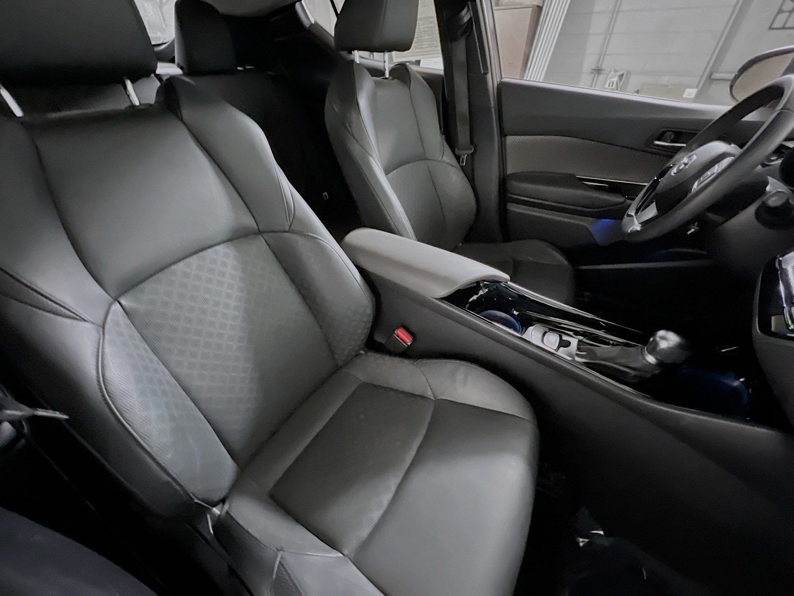 2021 Toyota C-HR - Photo 28