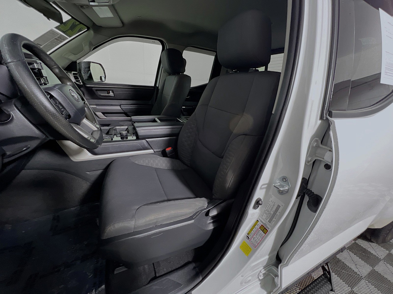 2022 Toyota Tundra - Photo 12