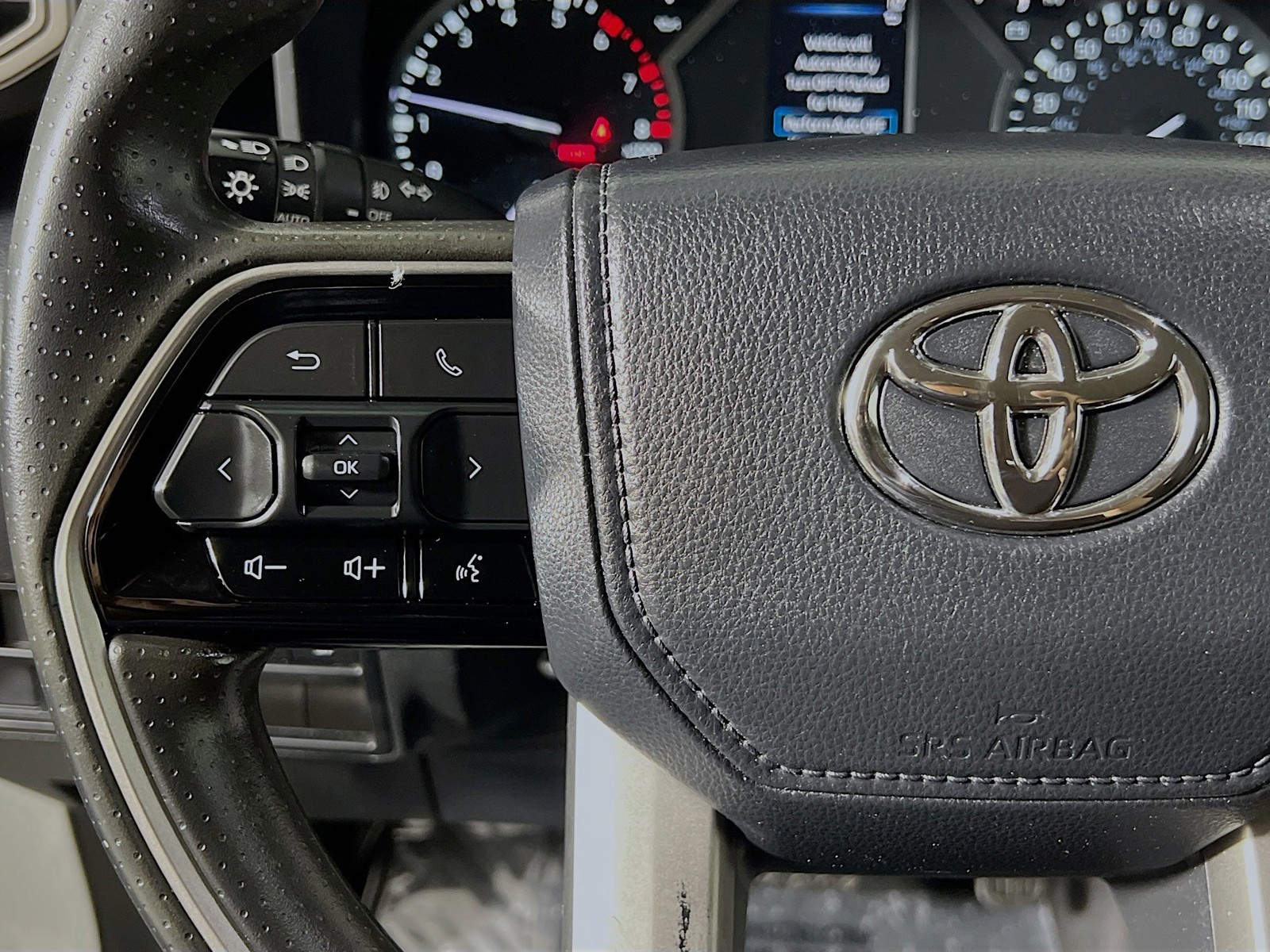 2022 Toyota Tundra - Photo 15