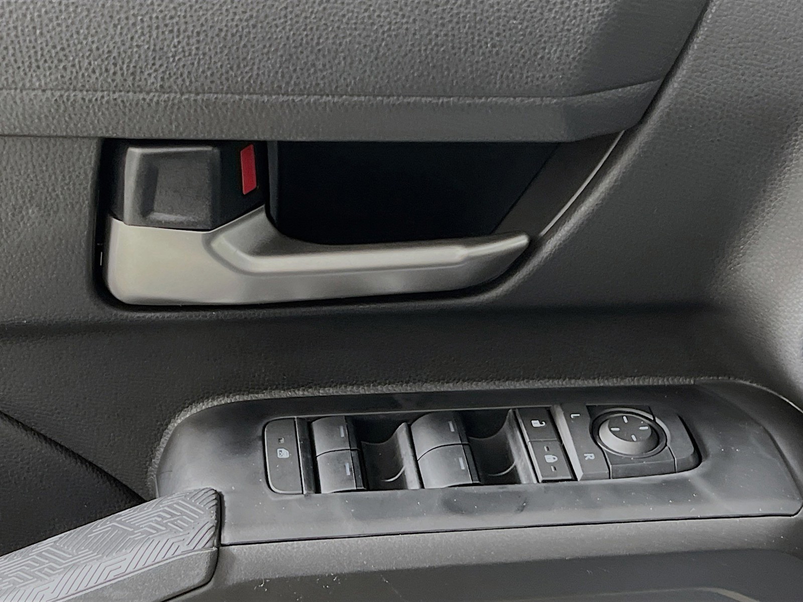 2026 Toyota Tacoma - Photo 13