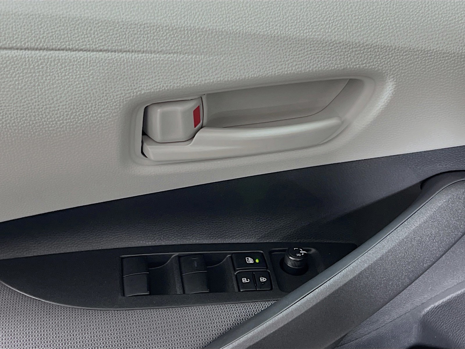 2026 Toyota Corolla - Photo 14