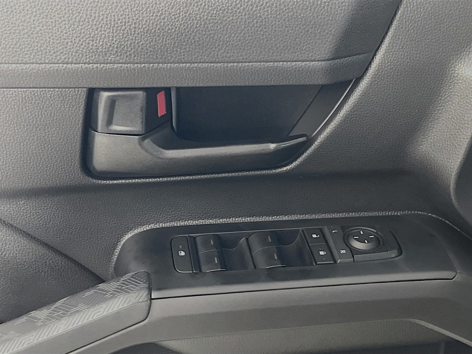 2025 Toyota Tacoma - Photo 13
