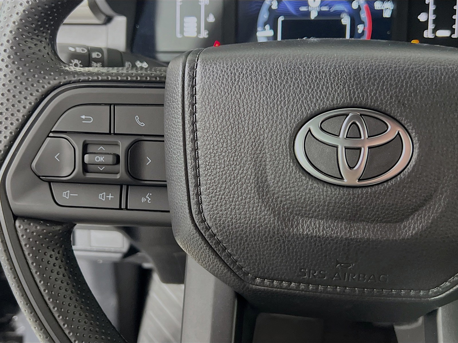 2025 Toyota Tacoma - Photo 15