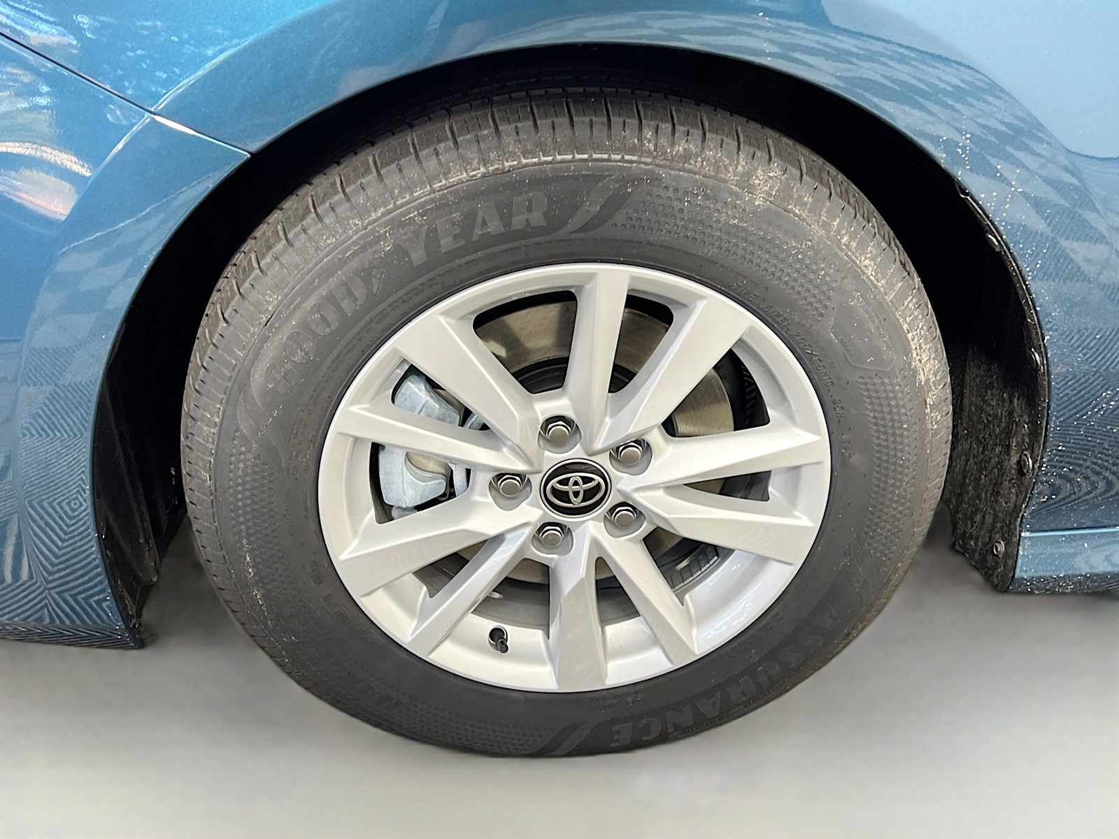 2026 Toyota Camry - Photo 11