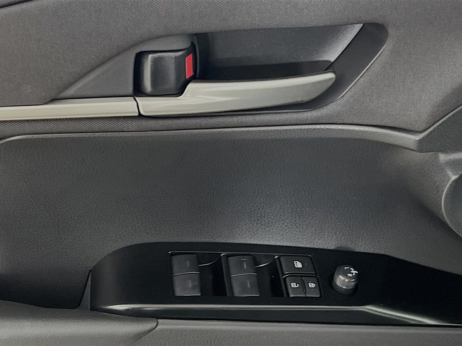 2026 Toyota Camry - Photo 14