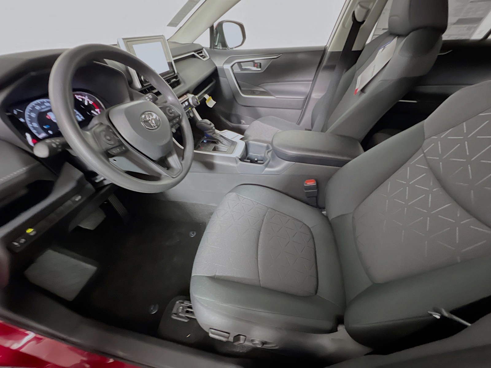 2025 Toyota RAV4 - Photo 12