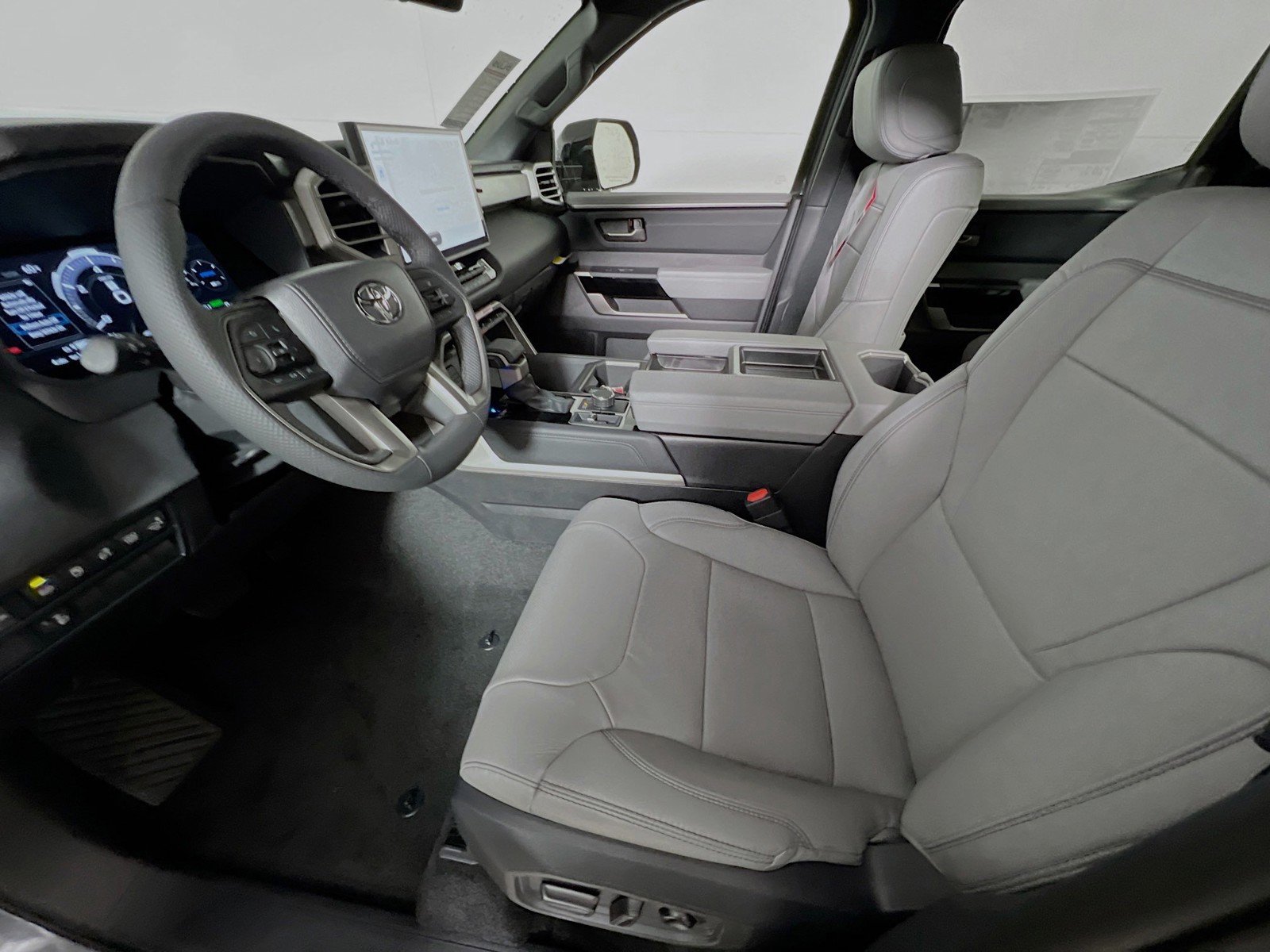 2026 Toyota Tundra Hybrid - Photo 11