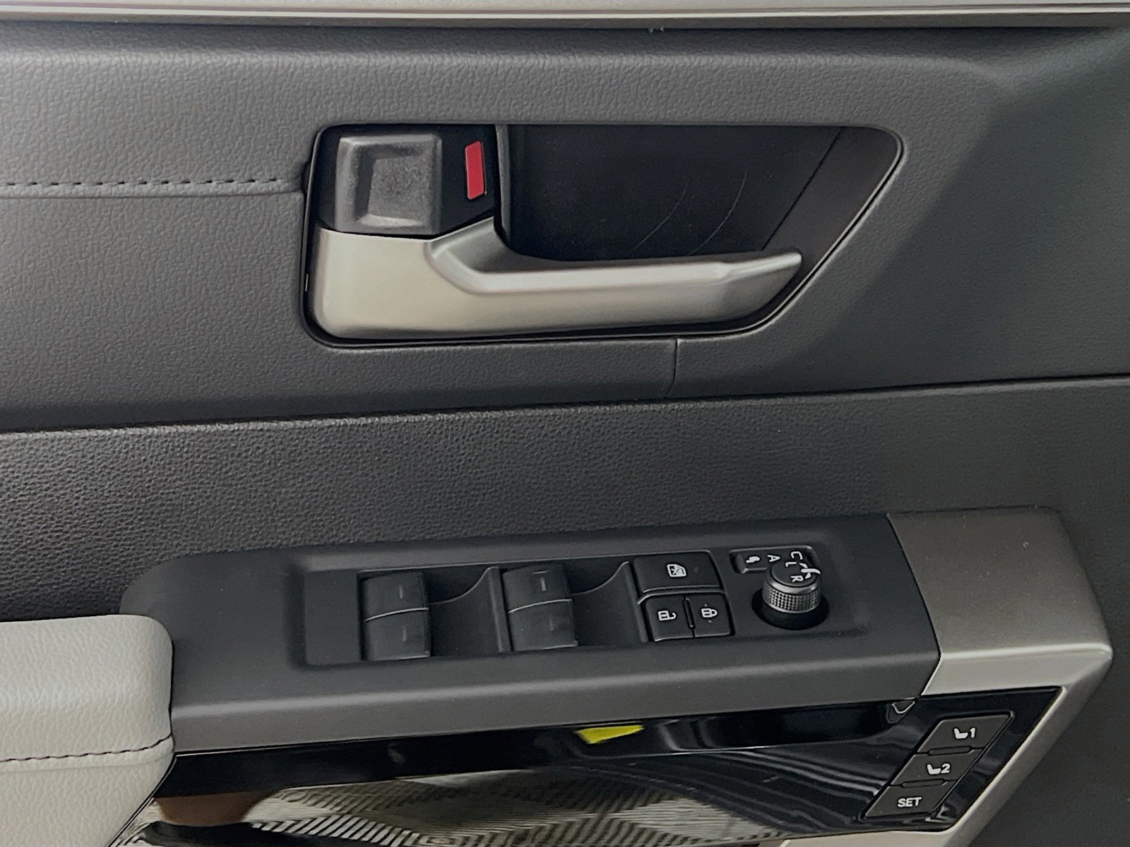 2026 Toyota Tundra Hybrid - Photo 13
