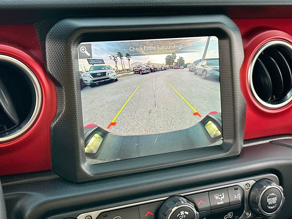 2021 Jeep Gladiator - Photo 14