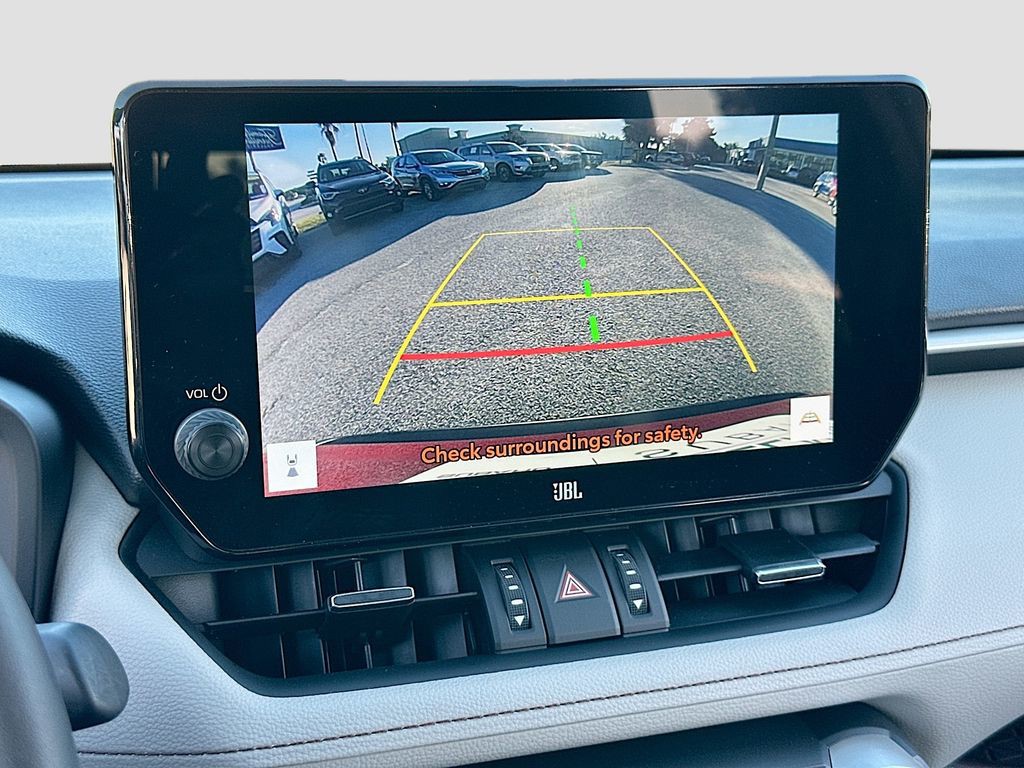 2023 Toyota RAV4 - Photo 13
