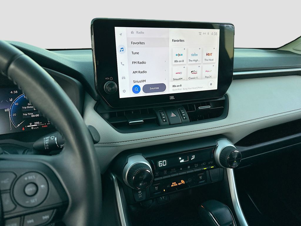 2023 Toyota RAV4 Hybrid - Photo 14
