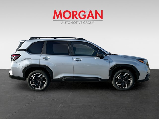 2025 Subaru Forester Hybrid - Photo 8