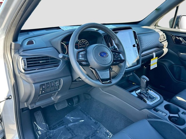 2025 Subaru Forester Hybrid - Photo 9