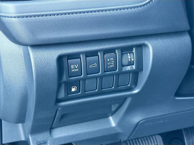 2025 Subaru Forester Hybrid - Photo 10
