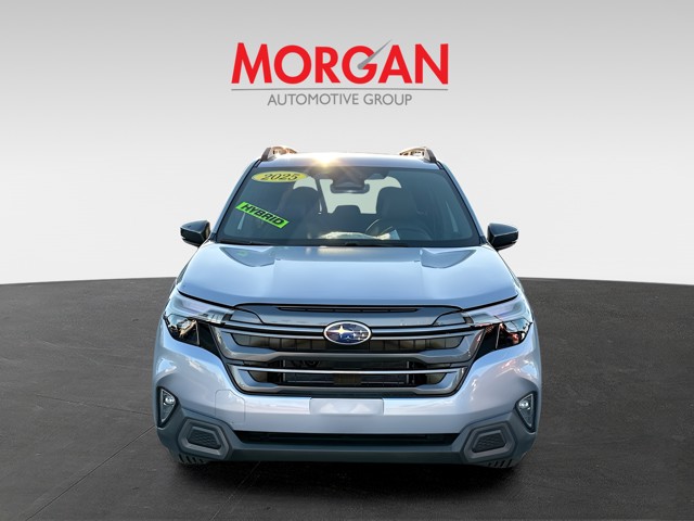 2025 Subaru Forester Hybrid - Photo 3