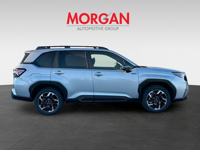 2025 Subaru Forester Hybrid - Photo 8