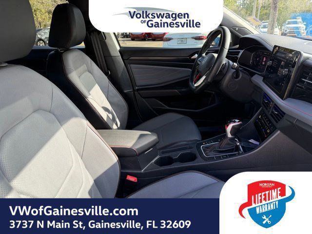 2025 Volkswagen Jetta GLI - Photo 9