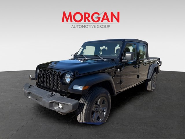 2021 Jeep Gladiator - Photo 2