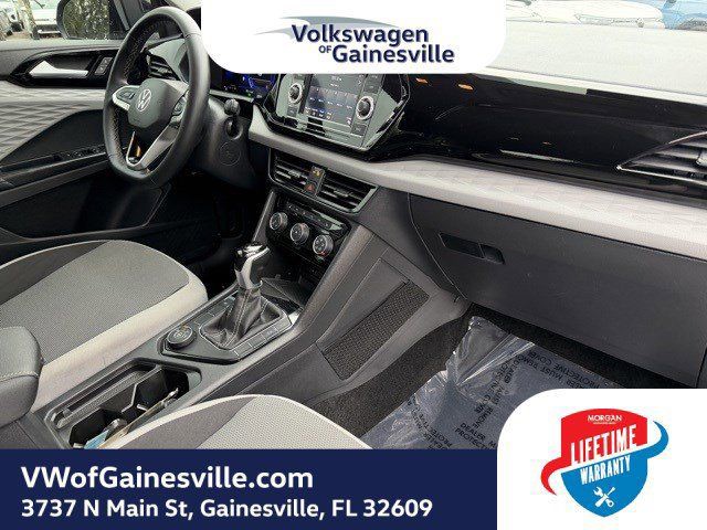 2024 Volkswagen Taos - Photo 10