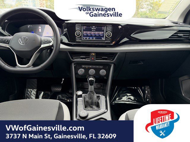 2024 Volkswagen Taos - Photo 12