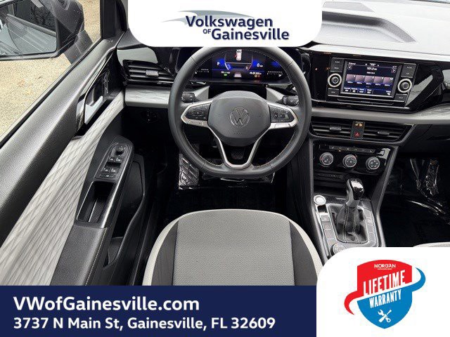 2024 Volkswagen Taos - Photo 14