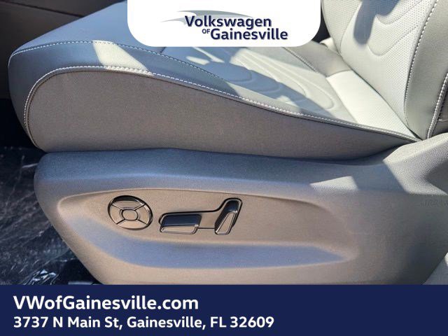 2026 Volkswagen Tiguan - Photo 12
