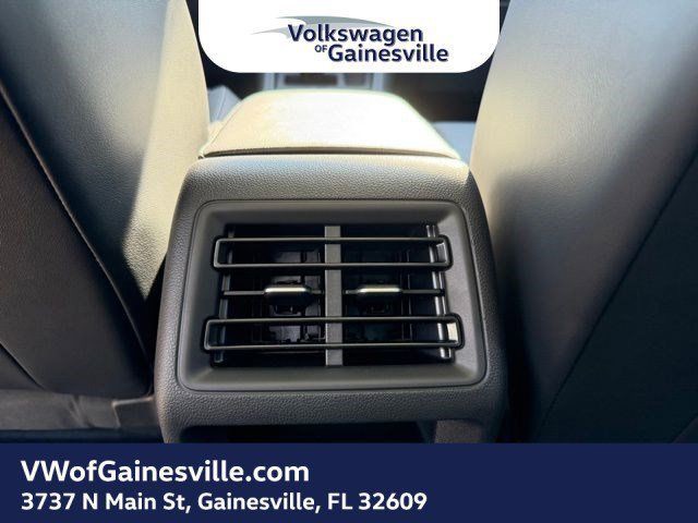 2026 Volkswagen Tiguan - Photo 8