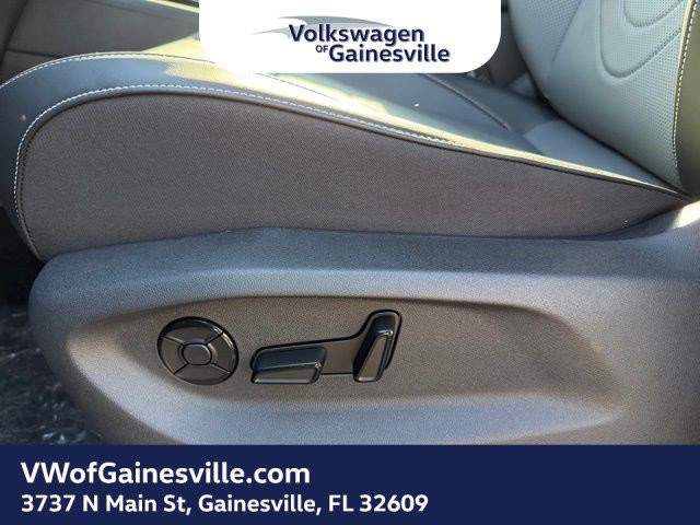2026 Volkswagen Tiguan - Photo 13