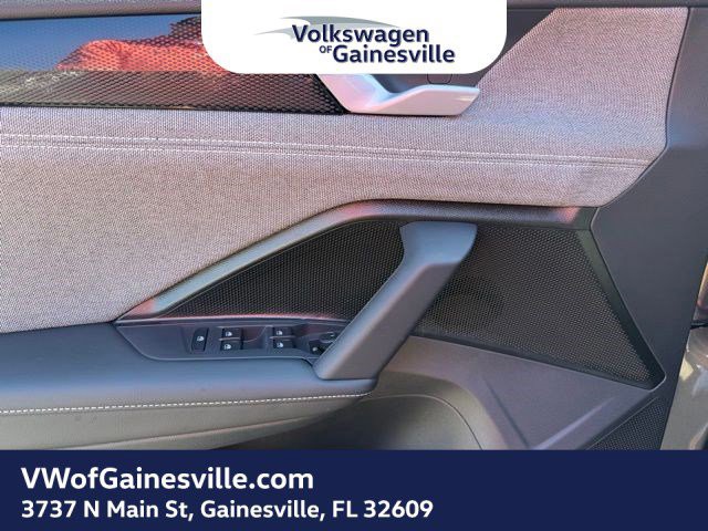 2026 Volkswagen Tiguan - Photo 11
