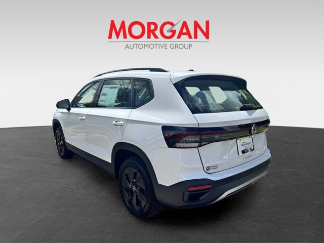 2025 Volkswagen Taos - Photo 4
