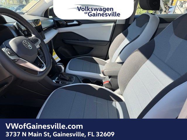 2025 Volkswagen Taos - Photo 13