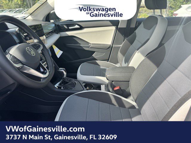 2025 Volkswagen Taos - Photo 13