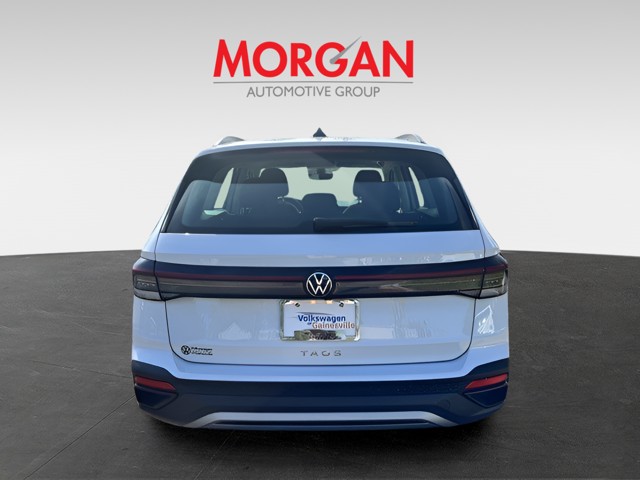 2025 Volkswagen Taos - Photo 6