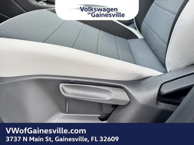 2025 Volkswagen Taos - Photo 12