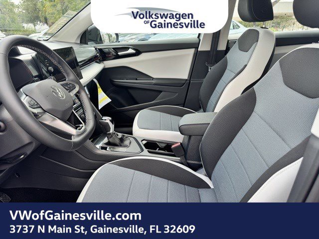 2025 Volkswagen Taos - Photo 13