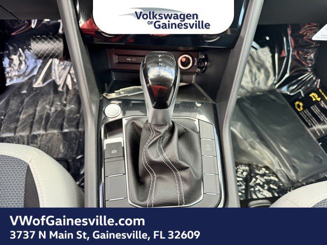 2025 Volkswagen Taos - Photo 21