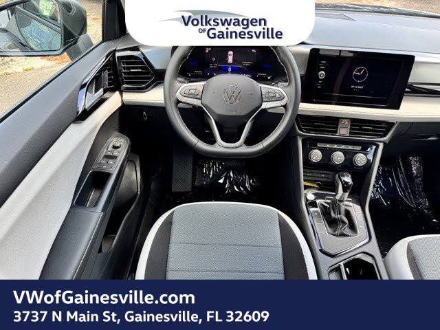 2025 Volkswagen Taos - Photo 11