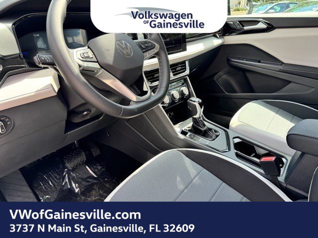 2025 Volkswagen Taos - Photo 15