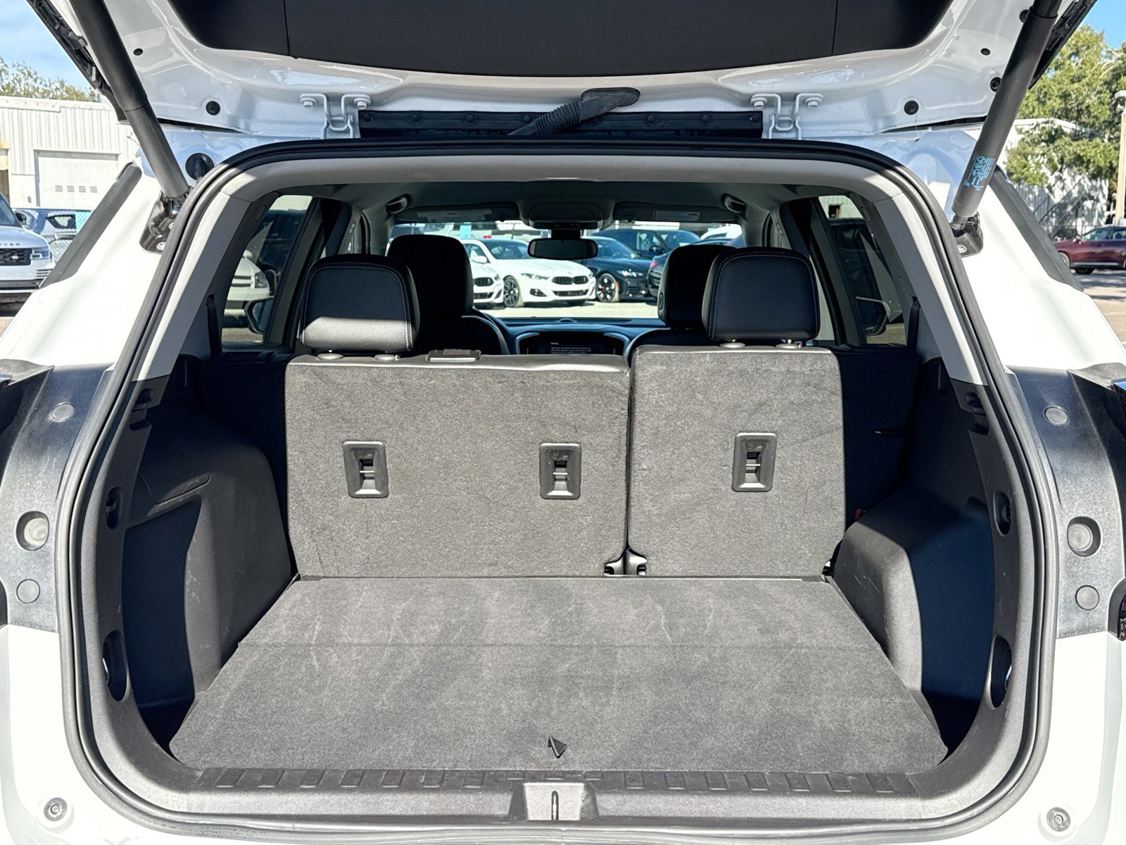 2024 GMC Terrain - Photo 12
