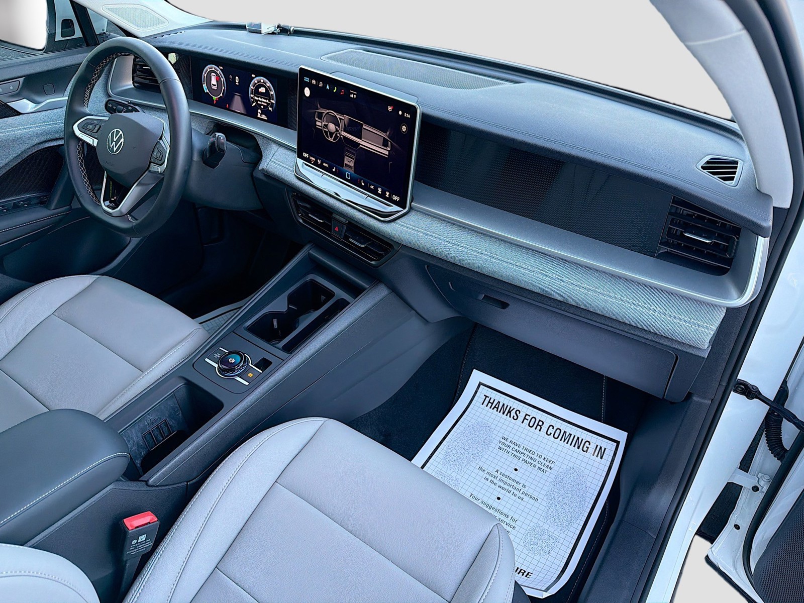 2025 Volkswagen Tiguan - Photo 13