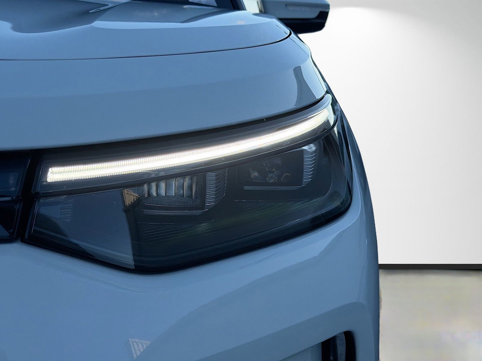 2025 Volkswagen Tiguan - Photo 9