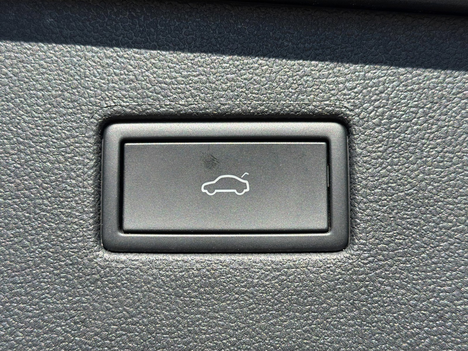 2024 Volkswagen Tiguan - Photo 13