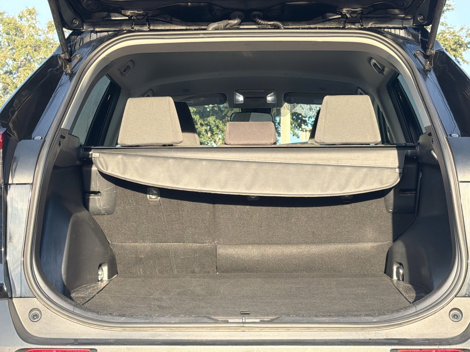 2024 Toyota RAV4 - Photo 12