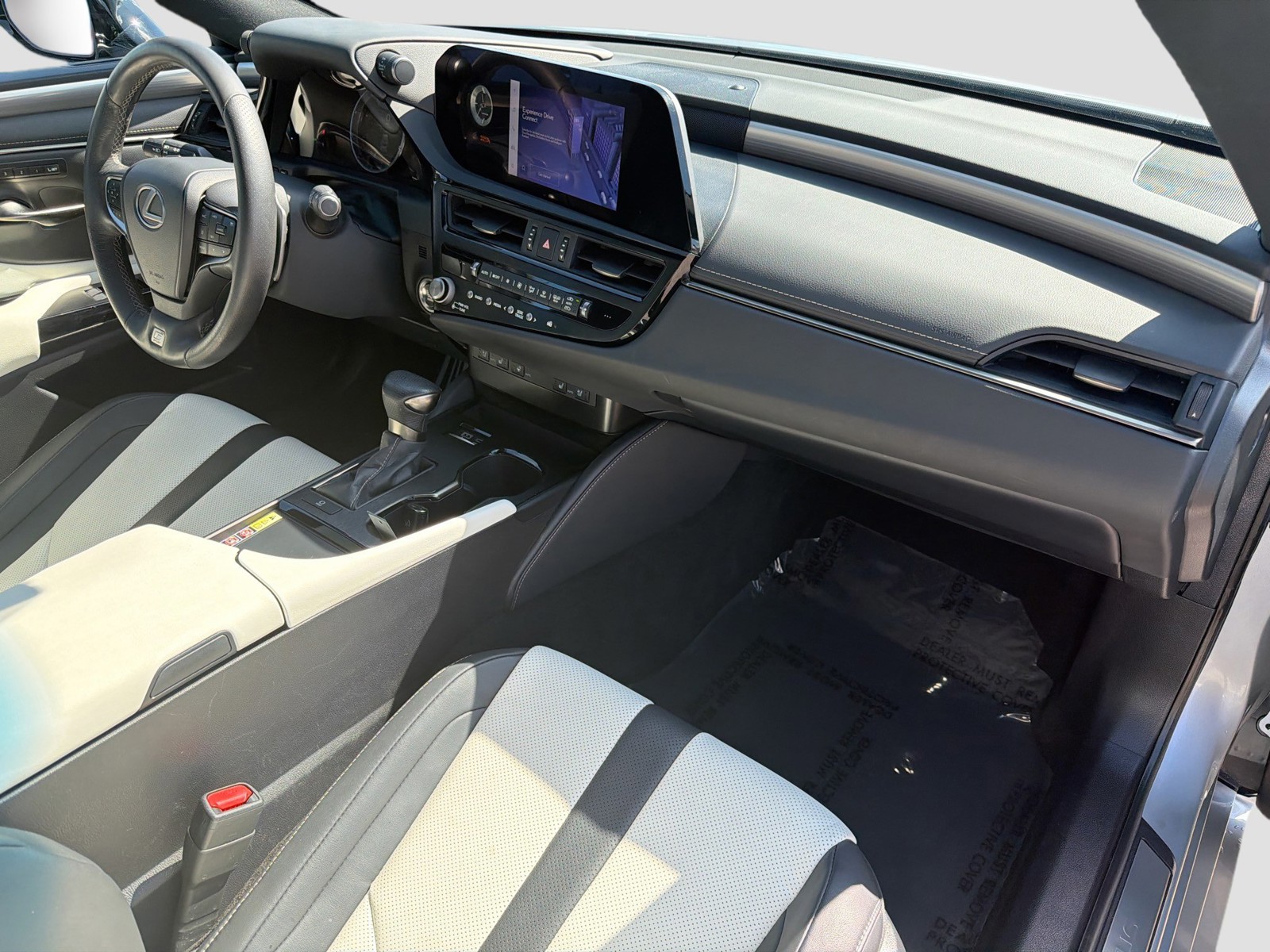 2023 Lexus ES - Photo 14
