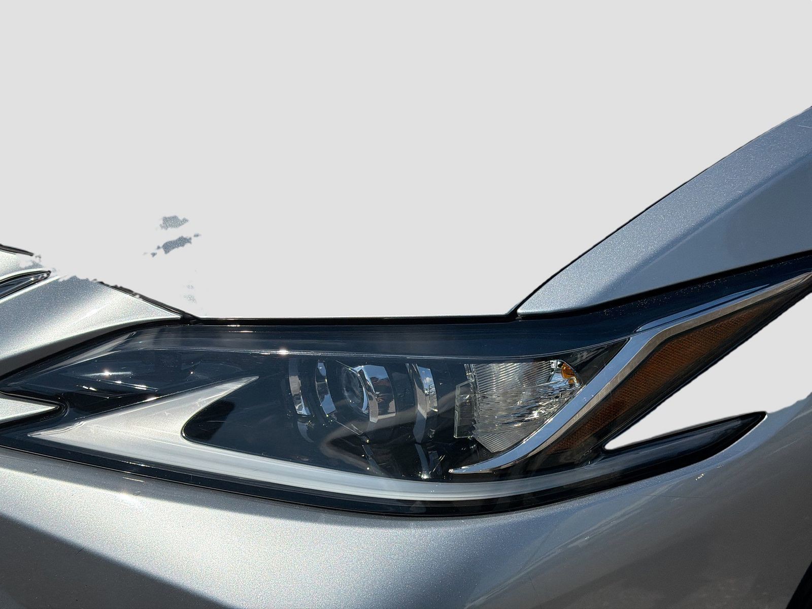 2023 Lexus ES - Photo 9